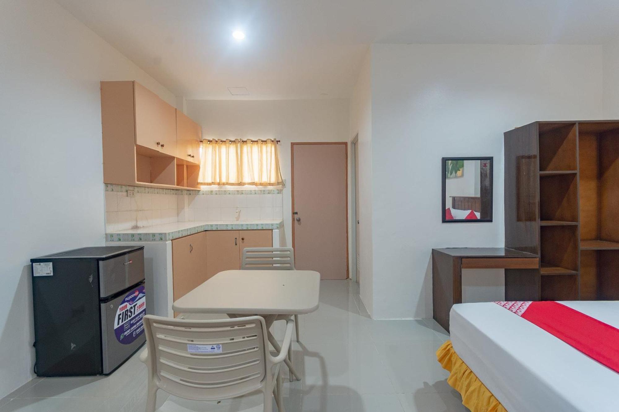 3J'S And K Apartment Île de Mactan Extérieur photo